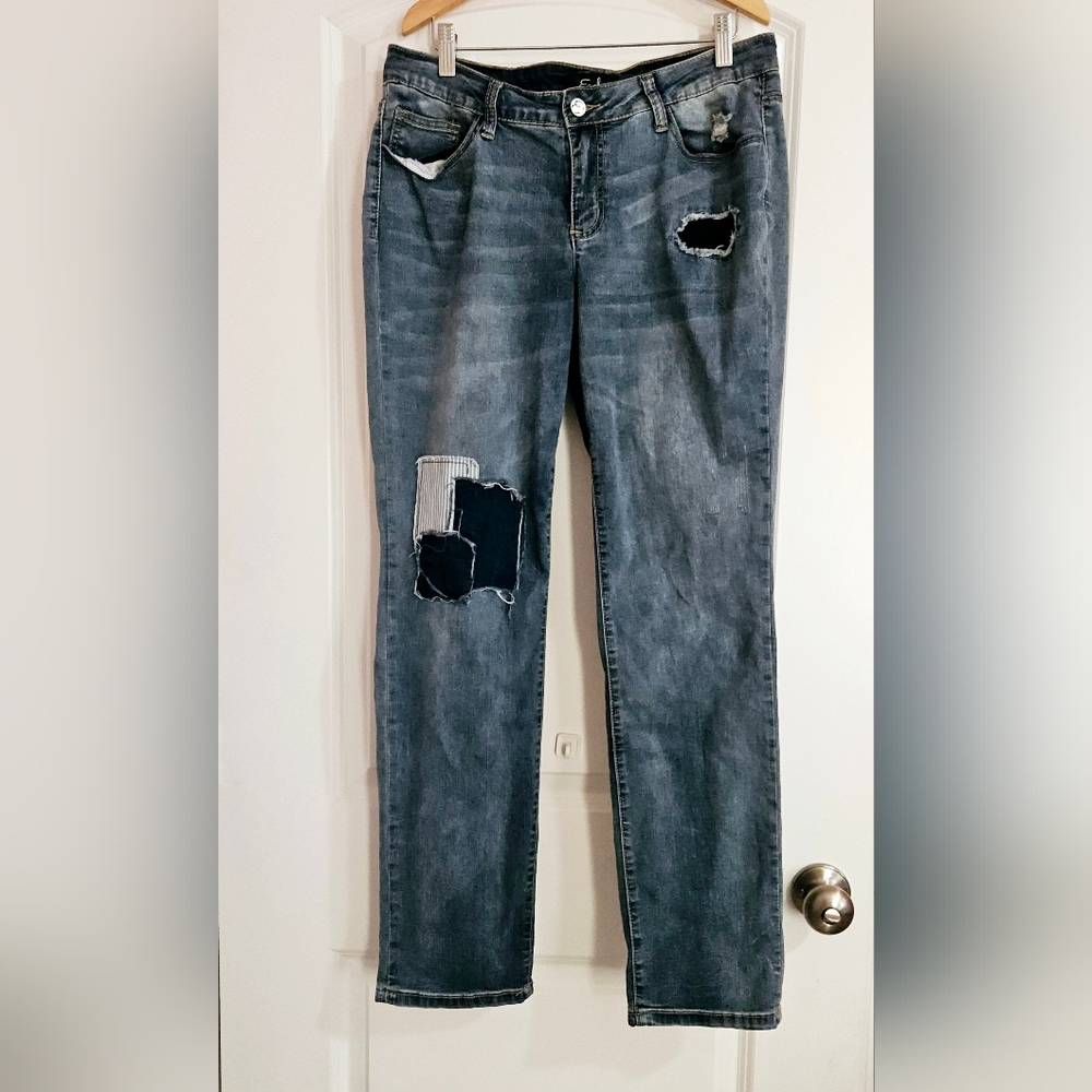Earl Boyfriend Distressed Denim Jeans